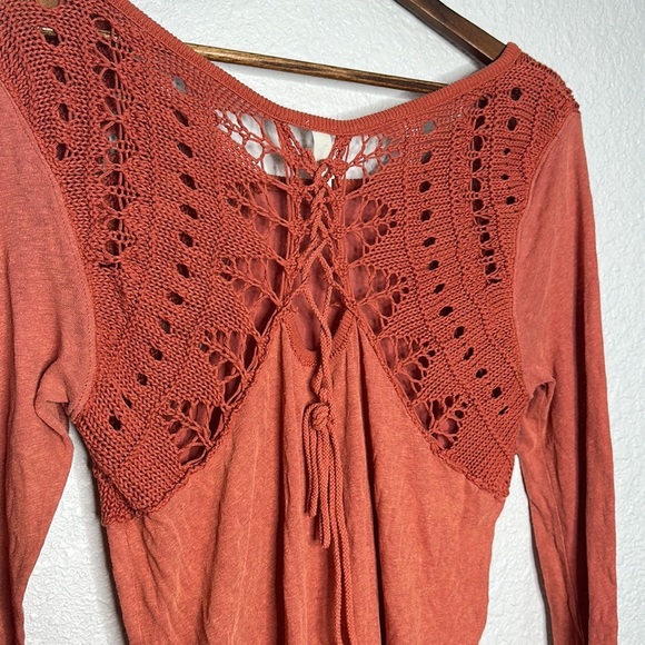 FREE PEOPLE orange crochet knit linen blend top size large boho festival comfy - Picture 6 of 7